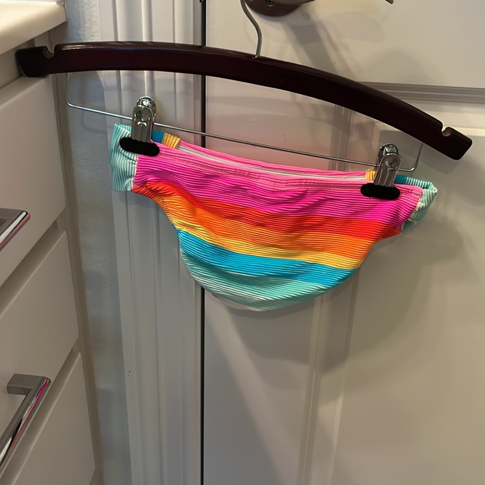 Colorful bikini - Picture 4 of 9